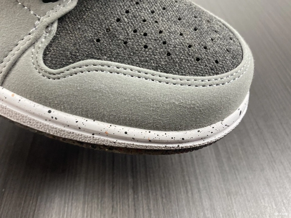Grey Low Black Crater - DM4657-001 1 Jordan 1002